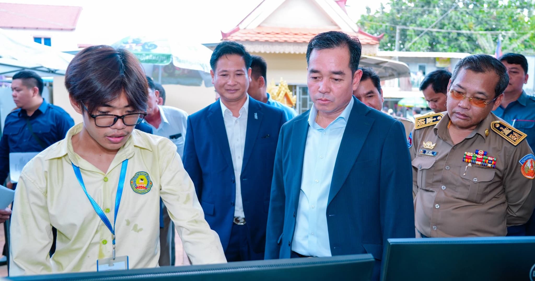 អភិបាលខេត្តកំពង់ចាម បំផុសឱ្យយុវជនមកទទួលការសិក្សាក្នុងកម្មវិធីបណ្តុះបណ្តាលជំនាញវិជ្ជាជីវៈ ស្របតាមអភិក្រម «រៀនឱ្យចប់ ឱ្យចេះ ឱ្យមានការងារធ្វើ»