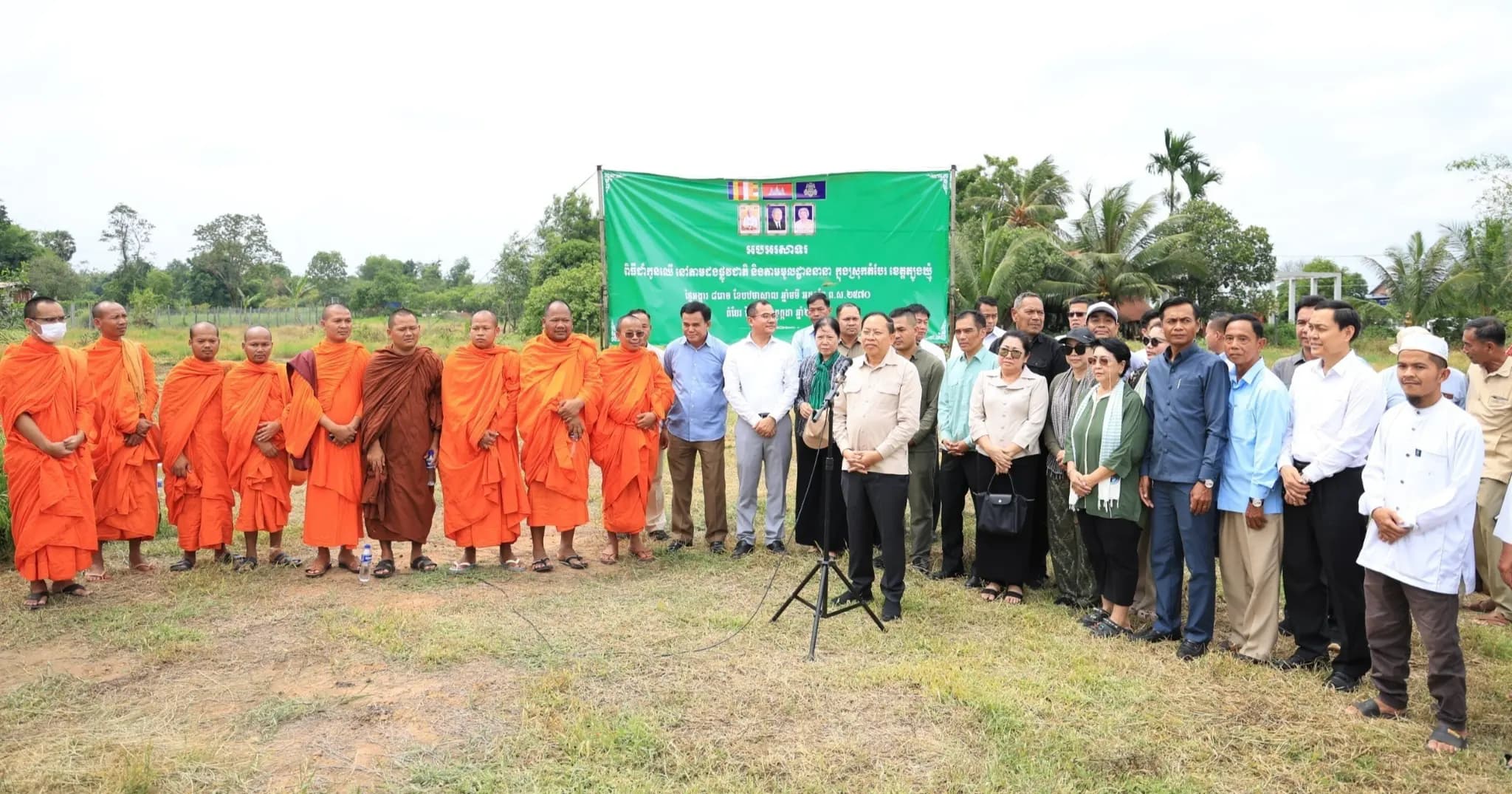 កូនឈើចំនួន ១២,០០០ដើម បានដាំ និងចែក ក្នុងយុទ្ធនាការ បង្កើនគម្របបៃតងនៅស្រុកតំបែរ