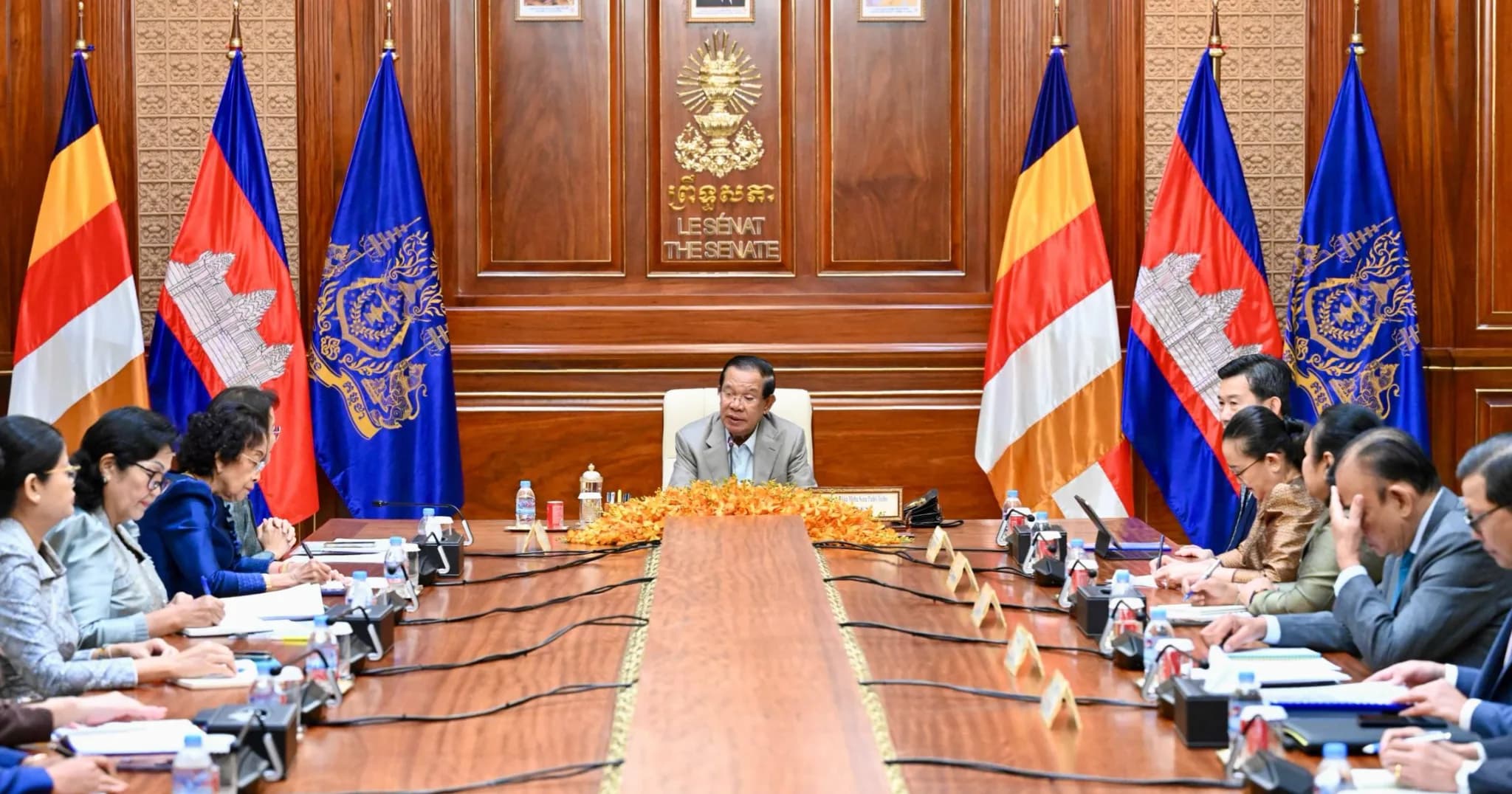 សម្តេចតេជោ ហ៊ុន សែន អនុញ្ញាតឱ្យ ប្រតិភូក្រុមប្រឹក្សាជាតិកម្ពុជាដើម្បីស្ត្រី ចូលជួបសម្ដែងការគួរសម និងពិភាក្សាការងារ