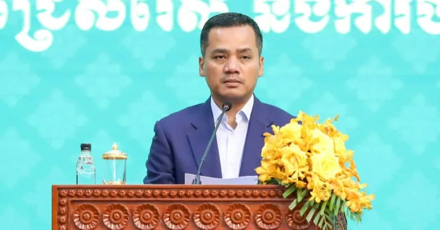 ឯកឧត្ដមអភិសន្តិបណ្ឌិត ស សុខា ណែនាំឱ្យអនុវត្តប្រកាសថ្មី ចំនួន៣ ឱ្យបានម៉ឺងម៉ាត់ និងគ្មានការកែប្រែ រហូតដល់ឆ្នាំ២០៣០ ដើម្បីពង្រឹងអភិបាលកិច្ច និងអភិវឌ្ឍន៍ធនធានមនុស្ស